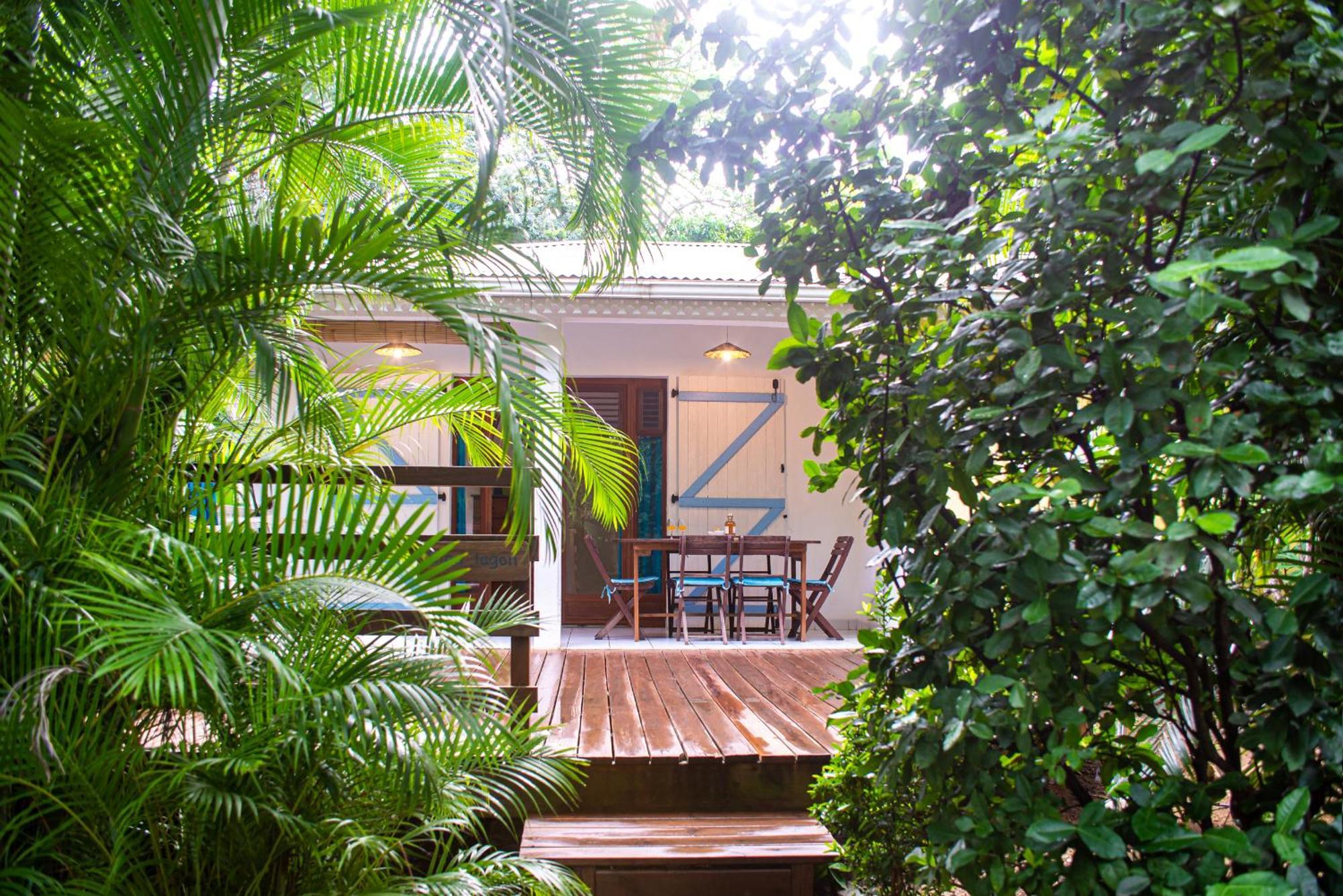 Au Jardin Des Colibris Ecolodge&Spa Deshaies Exterior photo